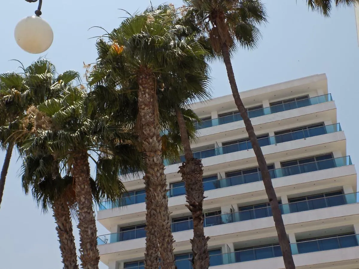 2B Seafront Boutique Apartment Finikoudes Beach Larnaca Kıbrıs